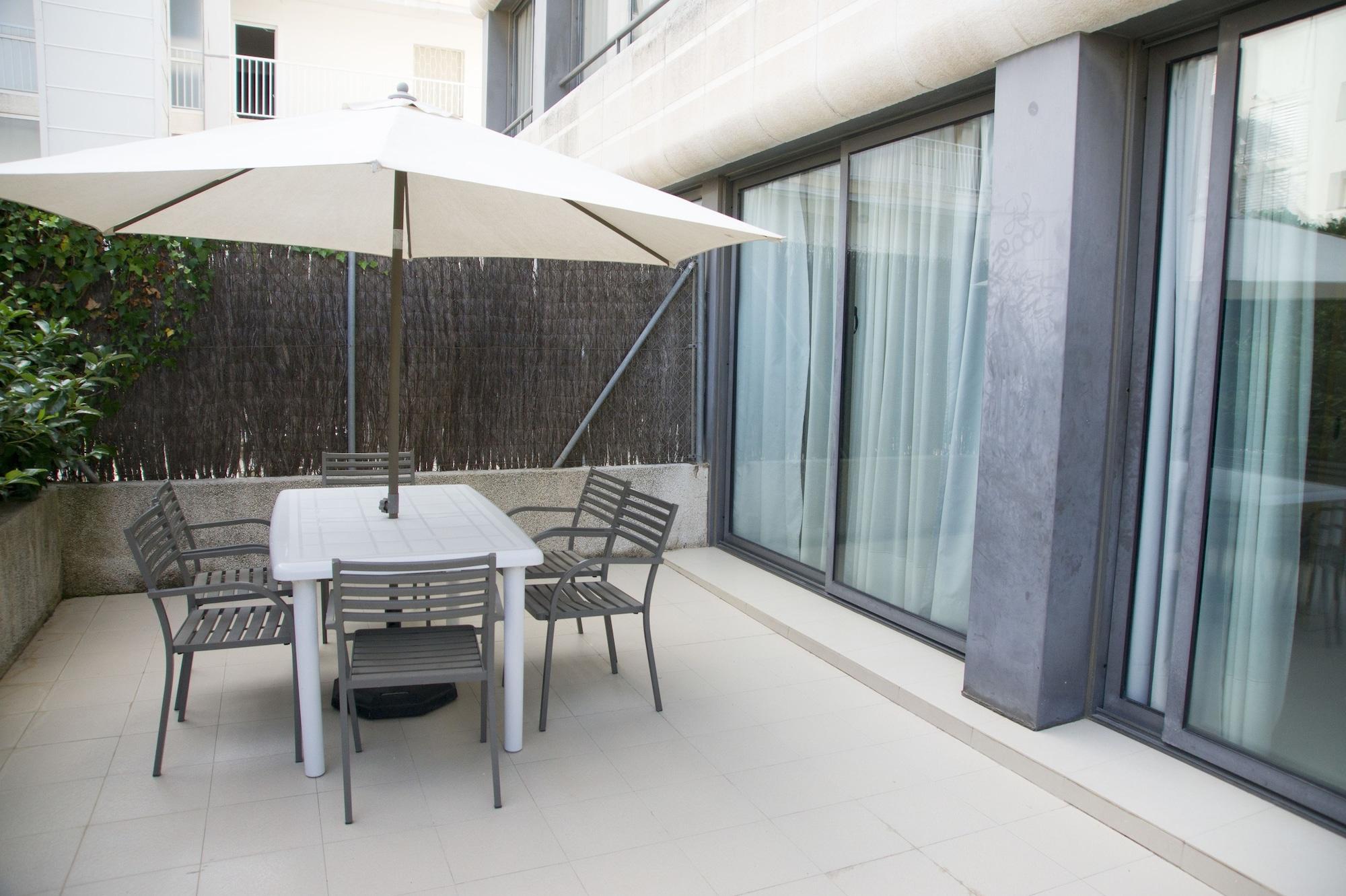 Atenea Park Suites & Apartments Vilanova i la Geltrú Exterior foto
