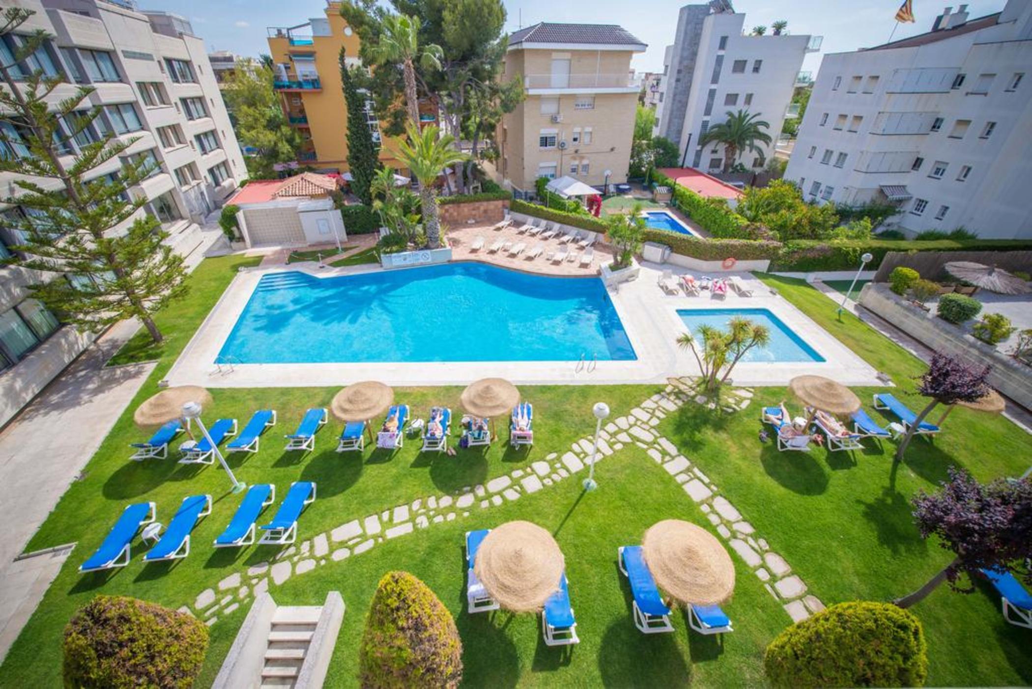 Atenea Park Suites & Apartments Vilanova i la Geltrú Exterior foto