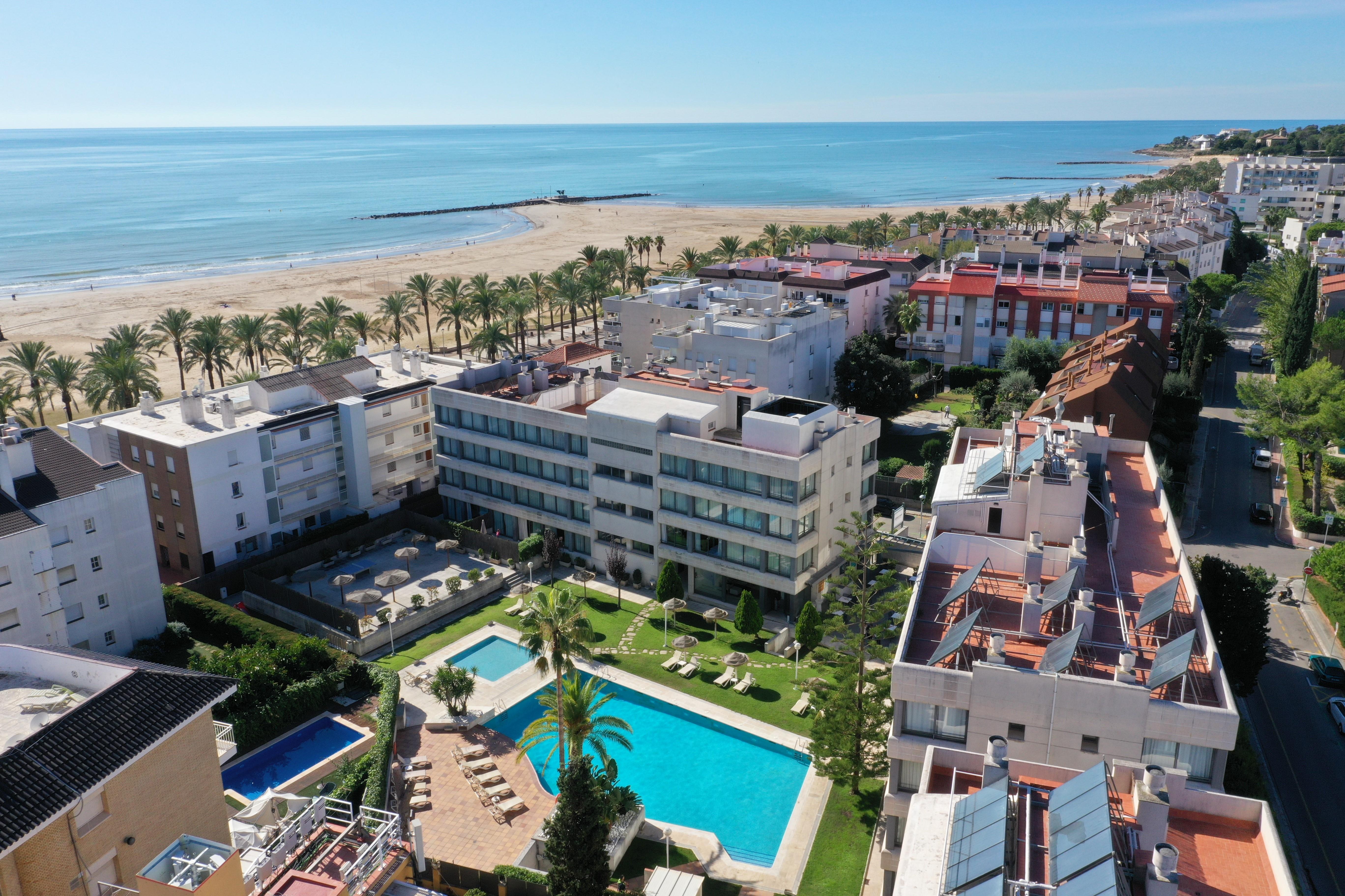 Atenea Park Suites & Apartments Vilanova i la Geltrú Exterior foto