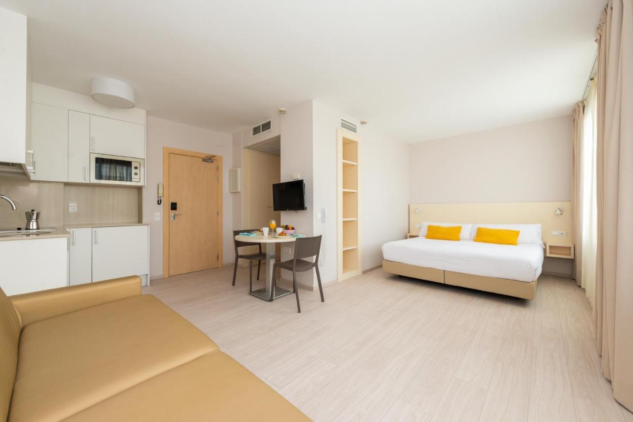 Atenea Park Suites & Apartments Vilanova i la Geltrú Exterior foto
