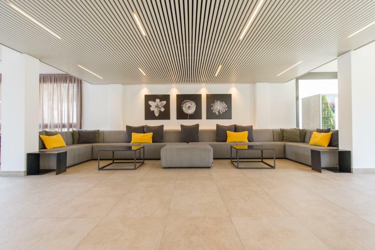 Atenea Park Suites & Apartments Vilanova i la Geltrú Exterior foto